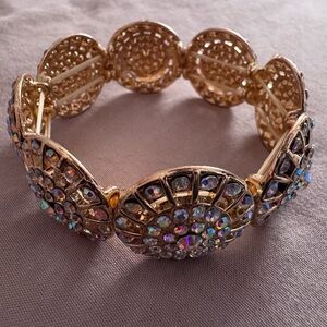 Elegant Gold and Multicolor Crystal Bracelet